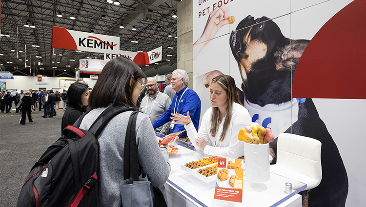 How do I plan my Petfood Forum experience?